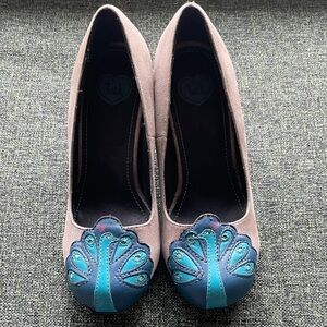 T.U.K. Grey vegan leather/suede peacock pumps